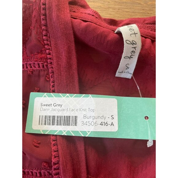 Stitch Fix Sweet Grey Danii Jacquard Lace Knit Top Size Small Burgundy Blouse - Picture 3 of 5